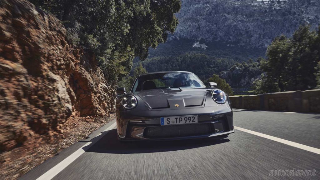 2021-Porsche-911-GT3-Touring
