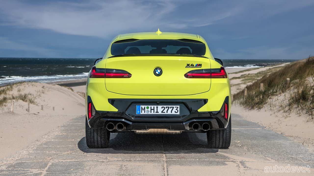 2022-BMW-X4-M-Competition_rear