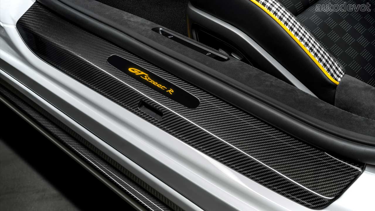 2022-TECHART-GTstreet-R-based-on-Porsche-992-series-911-Turbo-S_interior_door_sill