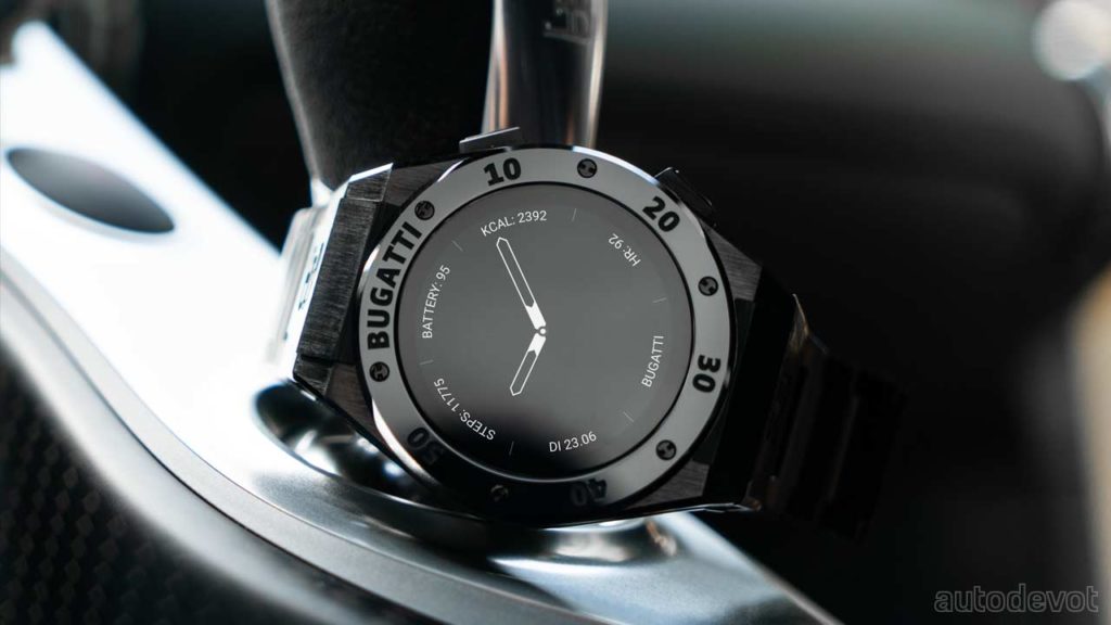 Bugatti-Ceramique-Edition-One-Viita-smartwatches-La-Noire