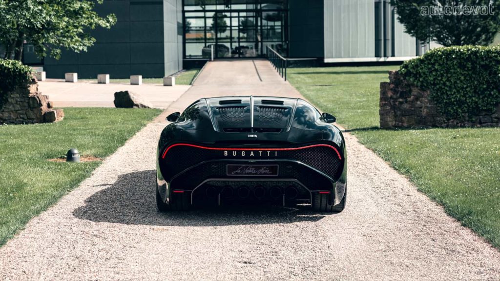 Bugatti-La-Voiture-Noire_final_production_version_rear