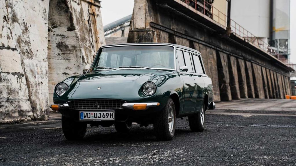 Jerrari-a-mashup-of-1969-Jeep-Grand-Wagoneer-and-Ferrari-365-GT_2