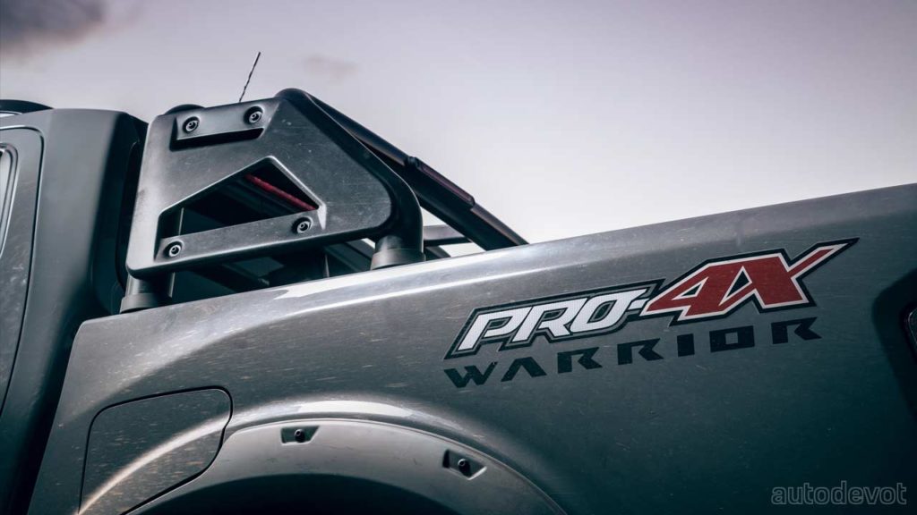 Nissan-Navara-PRO-4X-Warrior_4