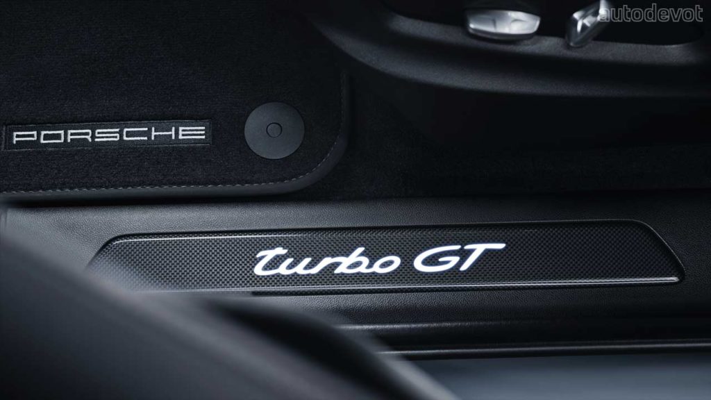 Porsche-Cayenne-Coupe-Turbo-GT_interior_door_sill