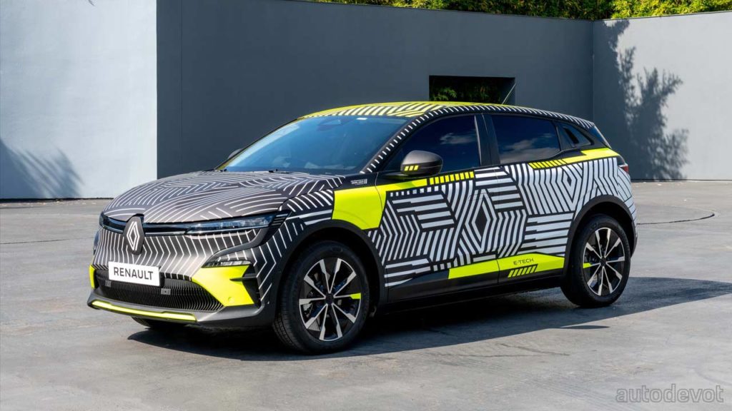 Renault-MEGANE-E-TECH-Electric-pre-production-prototype
