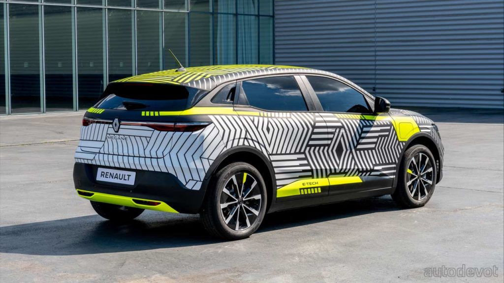 Renault-MEGANE-E-TECH-Electric-pre-production-prototype_2