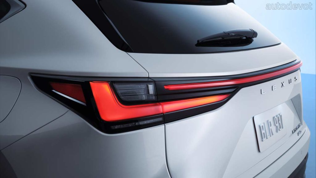 second-generation-2022-Lexus-NX_taillights