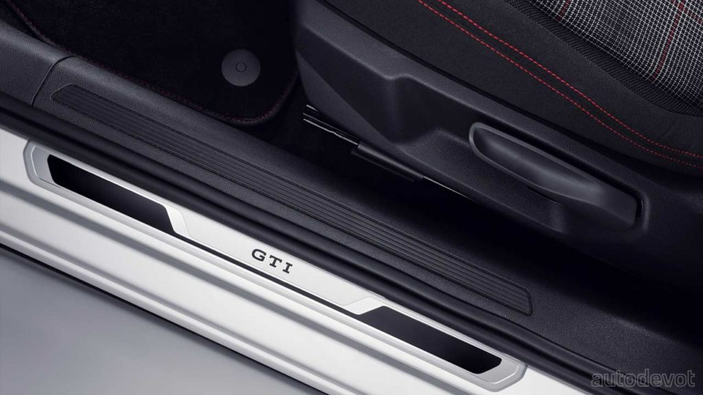 2021-2022-Volkswagen-Polo-GTI-facelift_interior_door_sill