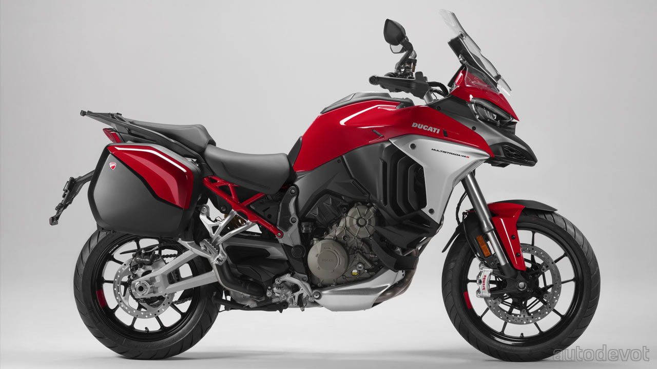 2021-Ducati-Multistrada-V4-S_side