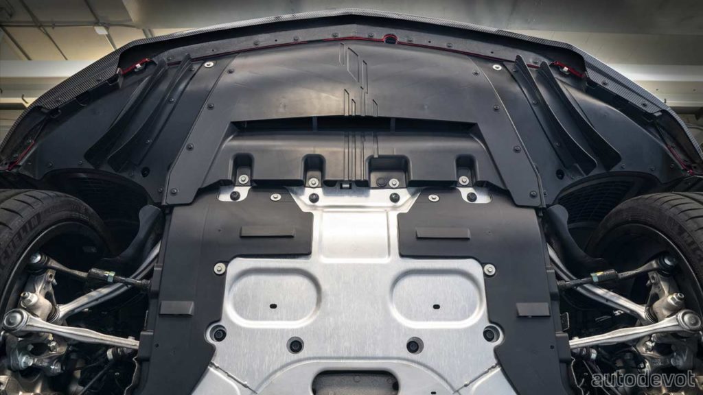 2022-Cadillac-CT4-V-Blackwing_front_underbody_vanes