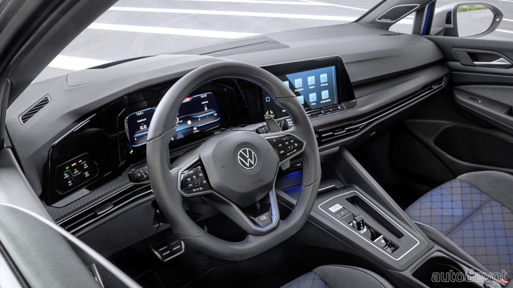2022-Volkswagen-Golf-R-Estate_interior