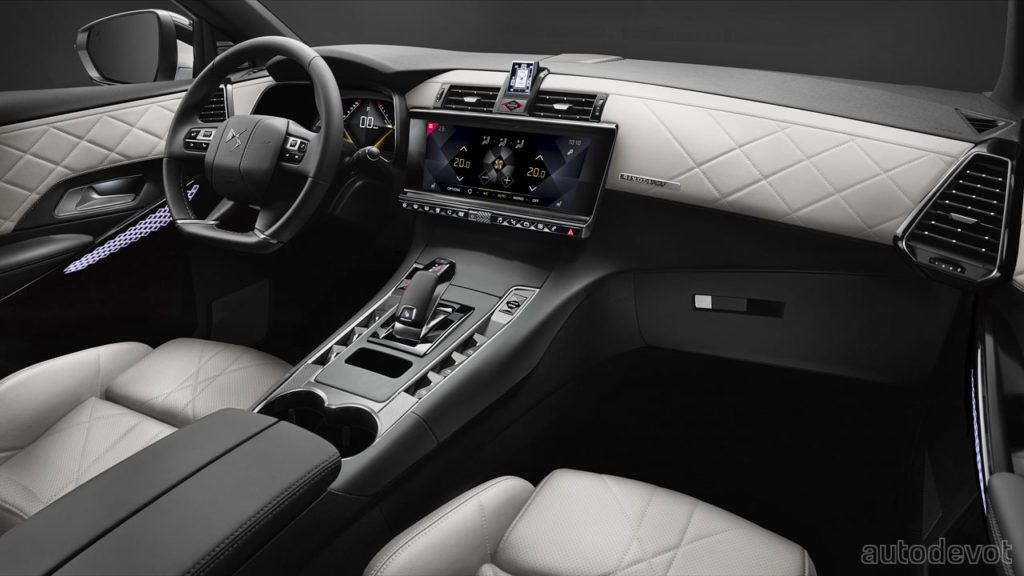 DS-7-CROSSBACK-LIGNE-NOIRE_interior