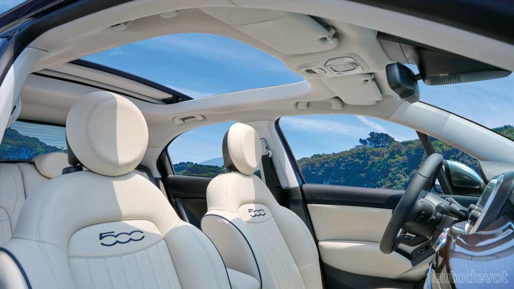 Fiat-500X-Yachting_interior