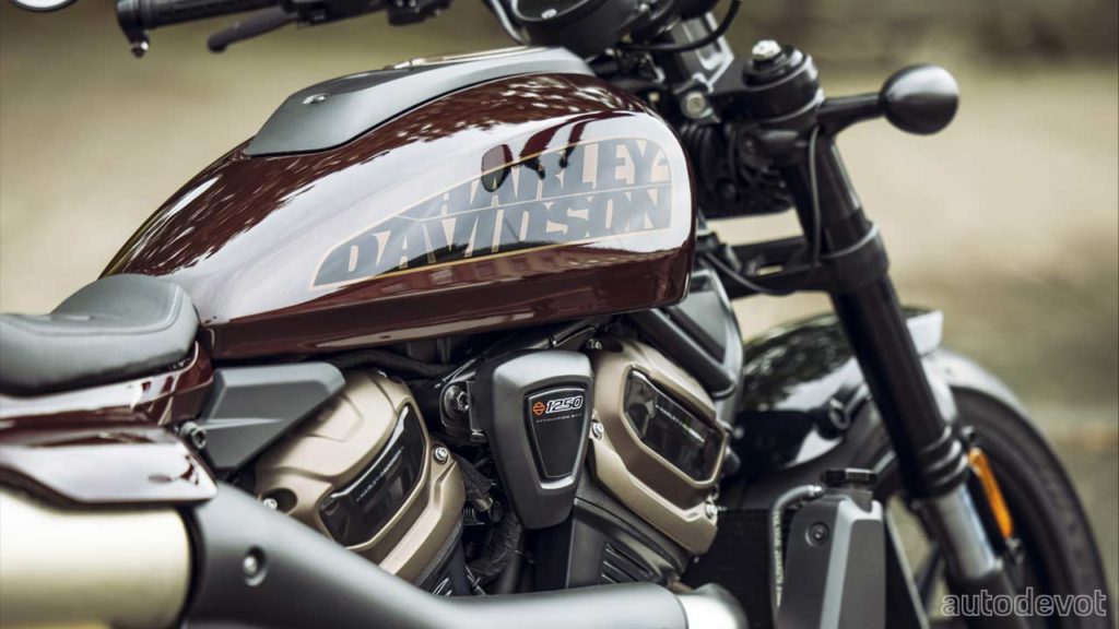 Harley-Davidson-Sportster-S_4