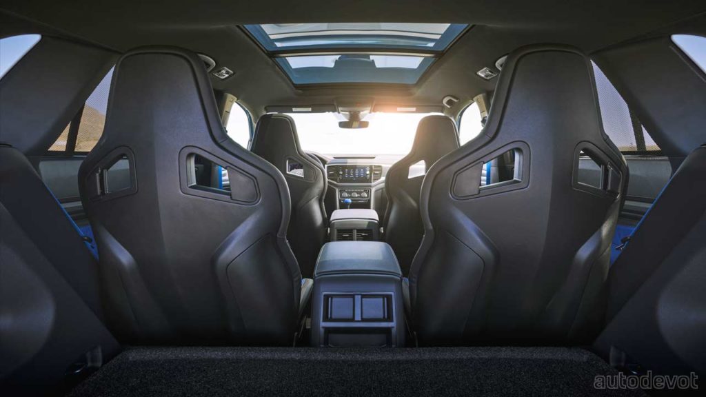 Volkswagen-Atlas-Cross-Sport-GT-Concept_interior