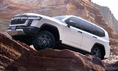 2021-J300-series-Toyota-Land-Cruiser-GR-Sport_3