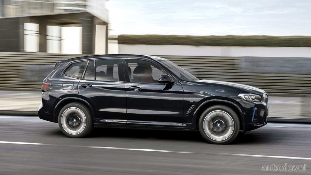 2022-BMW-iX3-facelift_4