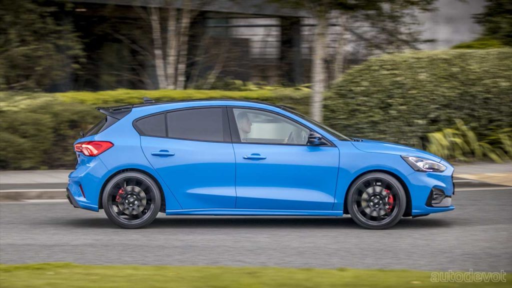 2022-Ford-Focus-ST-Edition_side
