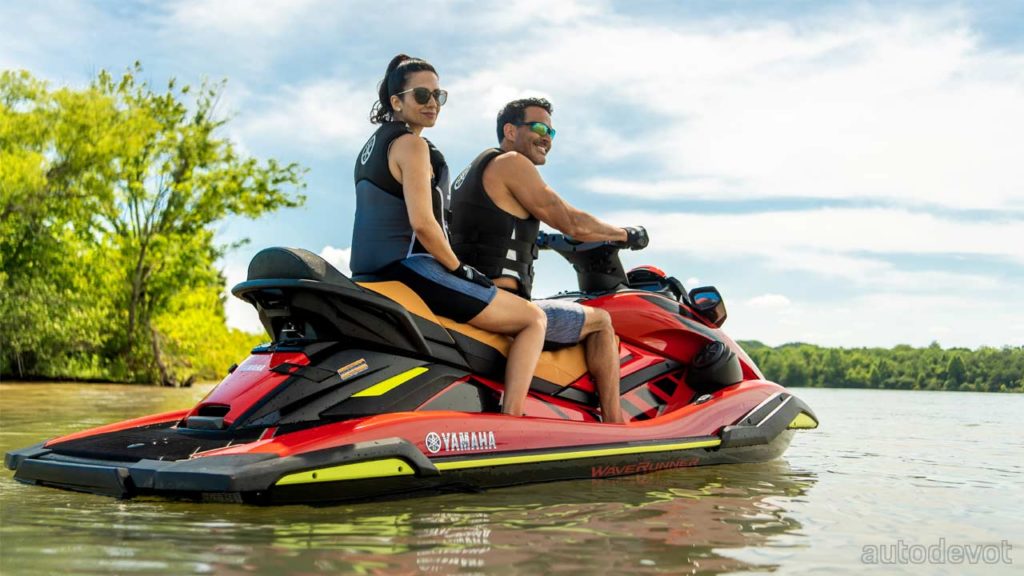 2022-Yamaha-WaveRunner-FX-Cruiser-SVHO_3