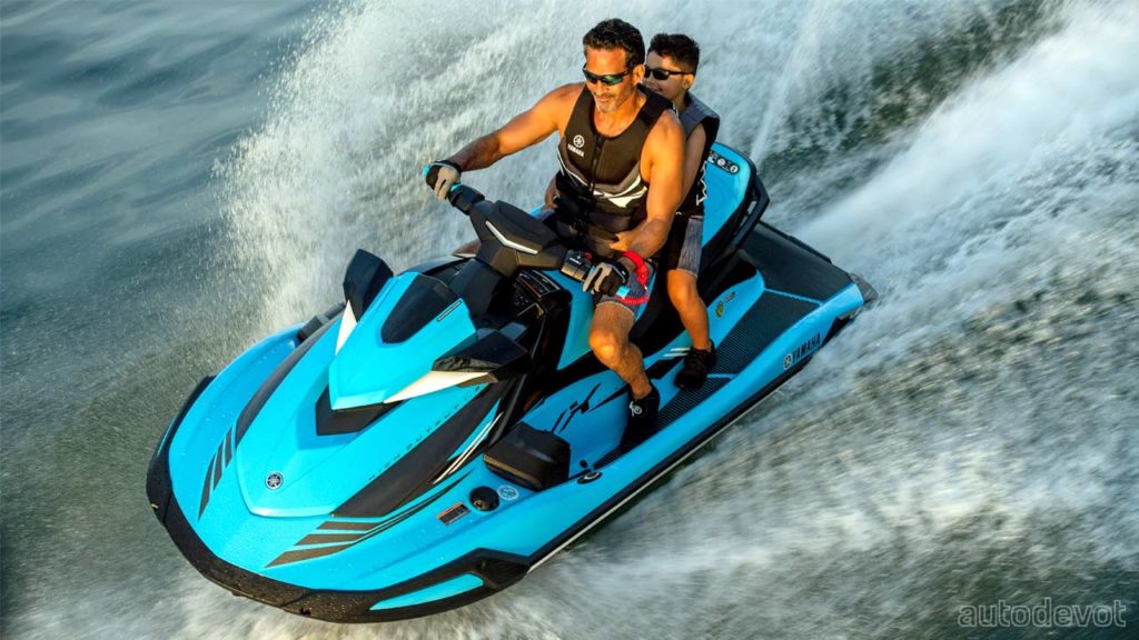 2022-Yamaha-WaveRunner-VX-Cruiser-HO