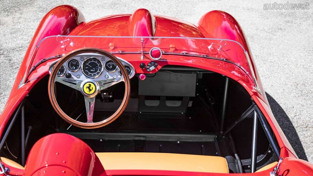 Ferrari-Testa-Rossa-J-scale-replica_interior