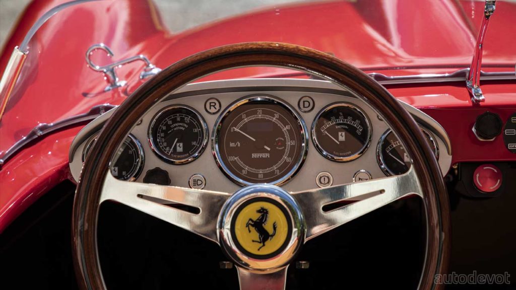 Ferrari-Testa-Rossa-J-scale-replica_interior_instruments