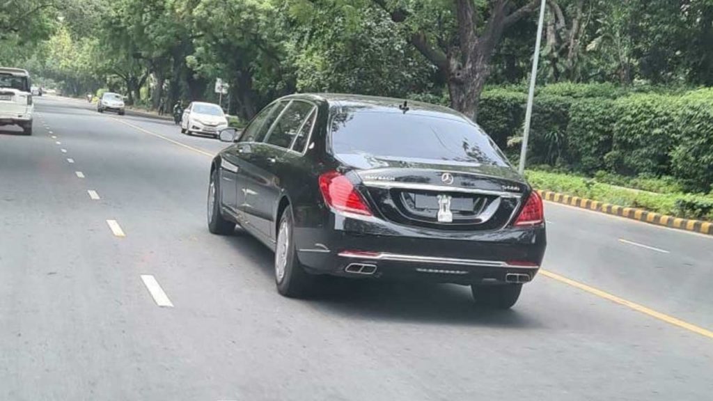 W222-Mercedes-Maybach-S600-Pullman-Guard-for-Indian-president_3