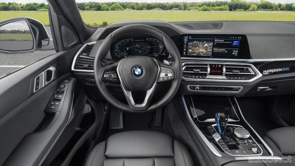 bmw-ix5-hydrogen_interior_steering_wheel_infotainment