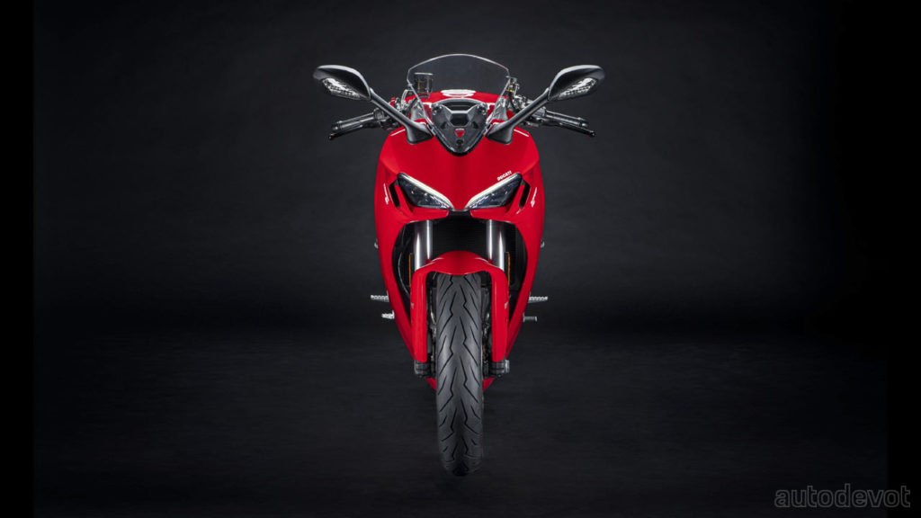 2021-ducati-supersport-950-s_front