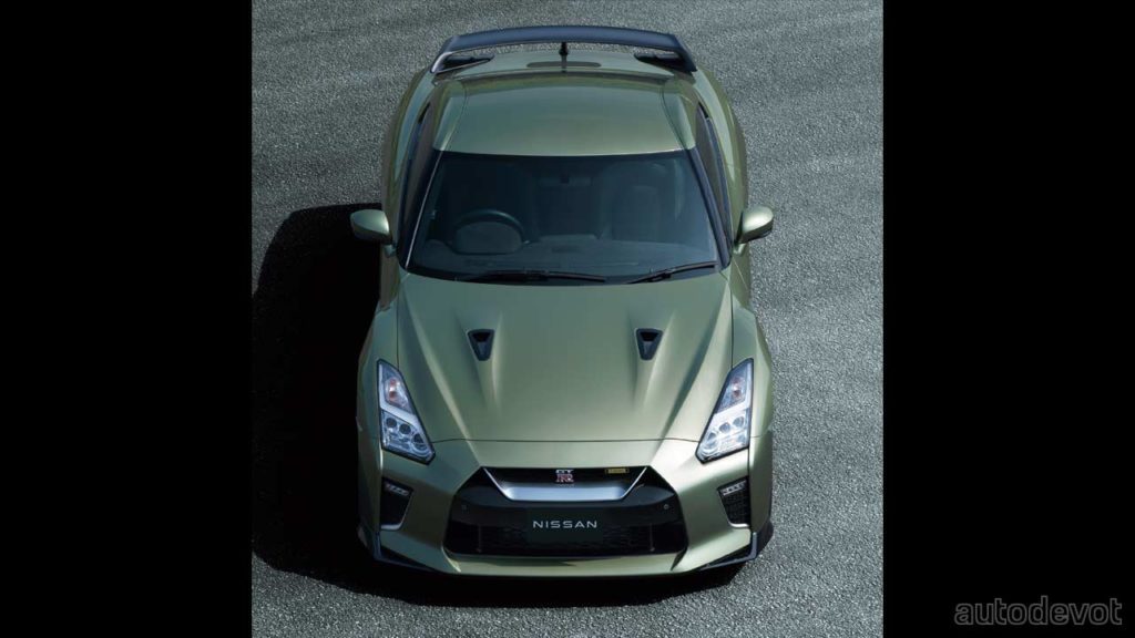 2022-nissan-gt-r-premium-edition-t-spec_front