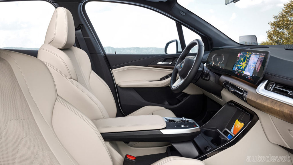 2022-BMW-223i-Active-Tourer_interior_front_seats