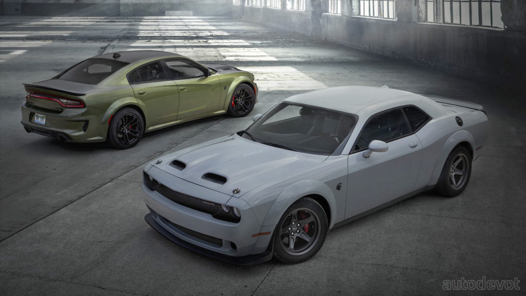 2022-Dodge-Challenger-SRT-Super-Stock-and-2022-Dodge-Charger-SRT-Hellcat-with-SRT-Black-appearance-package