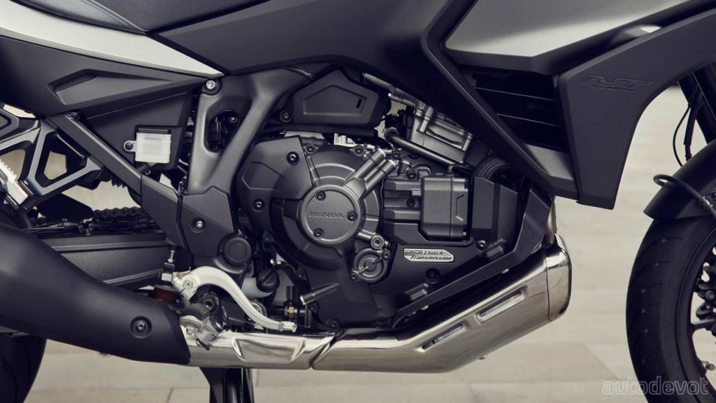 2022-Honda-NT1100_engine
