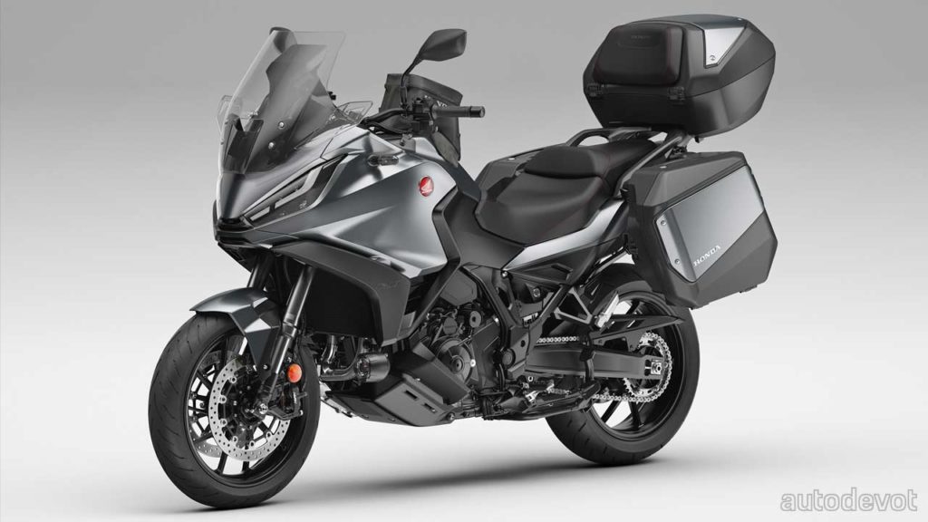 2022-Honda-NT1100_with_accessories