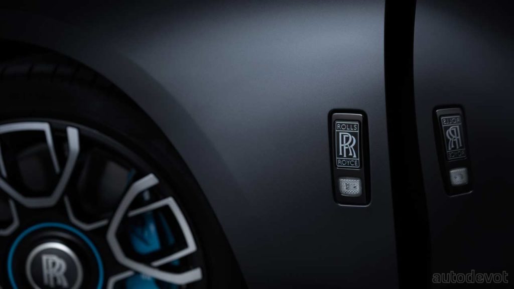 2022-Rolls-Royce-Ghost-Black-Badge_3