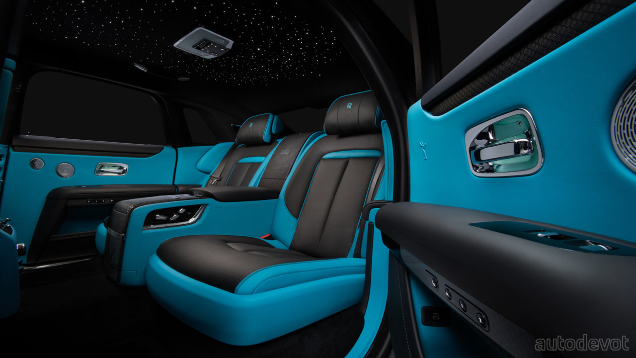 2022-Rolls-Royce-Ghost-Black-Badge_interior_rear_seats