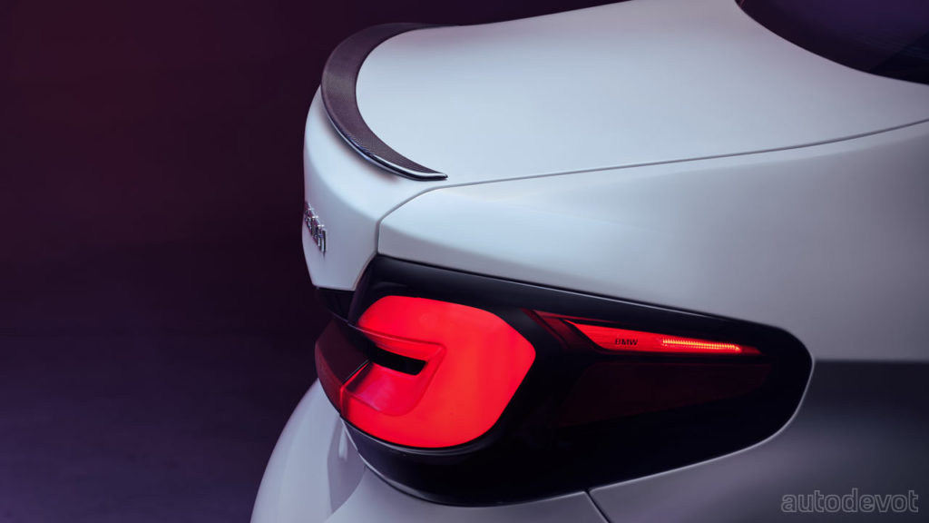 BMW-5-Series-Carbon-Edition_rear_spoiler
