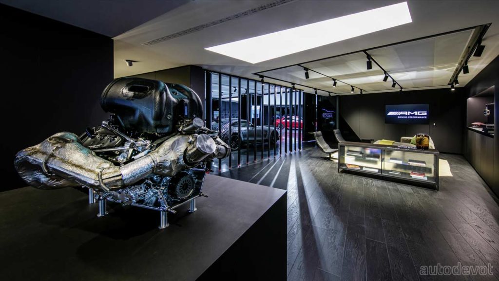 Mercedes-AMG-opens-new-delivery-hall-in-Affalterbach