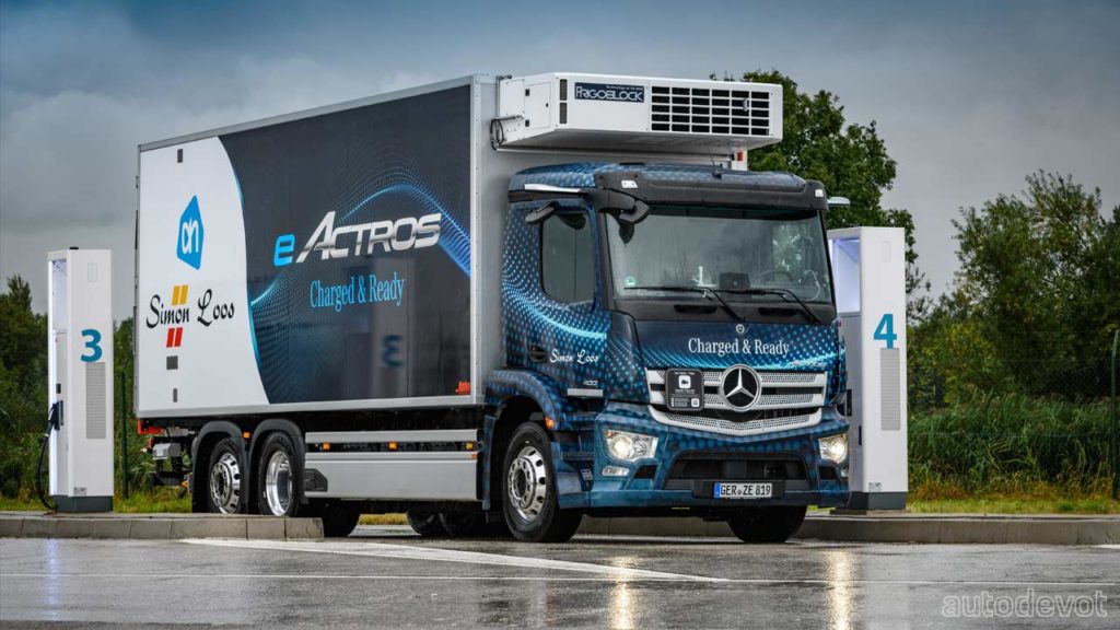 Mercedes-Benz-eActros-customer-testing_2
