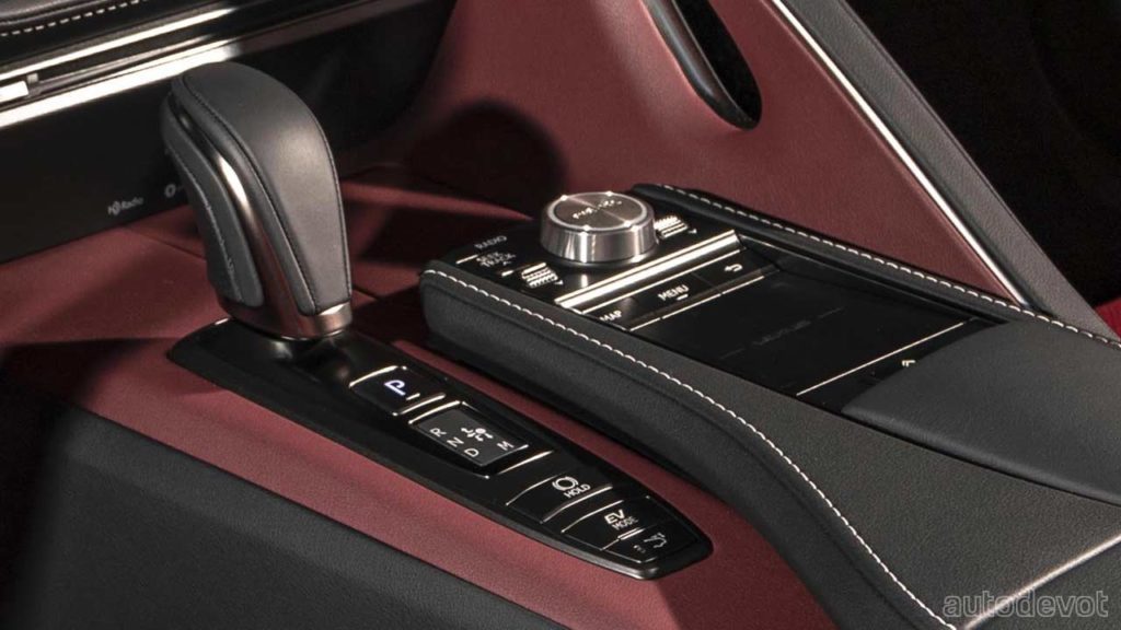 2022-Lexus-LC-500h_interior_centre_console