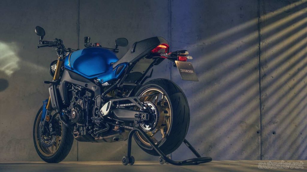 2022-Yamaha-XSR900_2