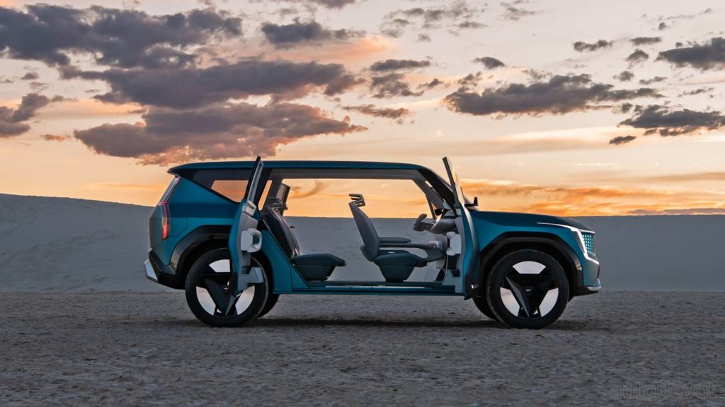 Kia-EV9-Concept_doors_open