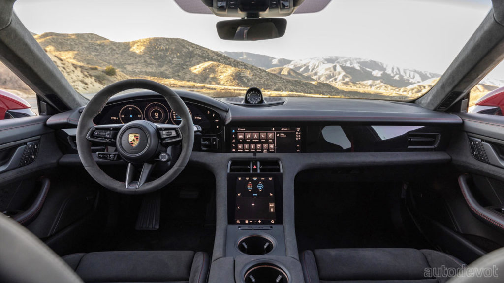 Porsche-Taycan-GTS_interior
