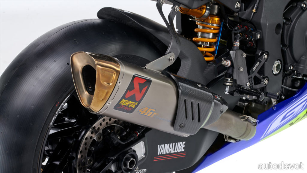 Yamaha-R1-GYTR-VR46-Tribute_exhaust