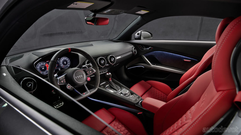 2022-Audi-TT-RS-Heritage-Edition_interior