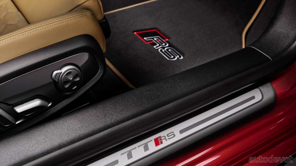 2022-Audi-TT-RS-Heritage-Edition_interior_door_sill
