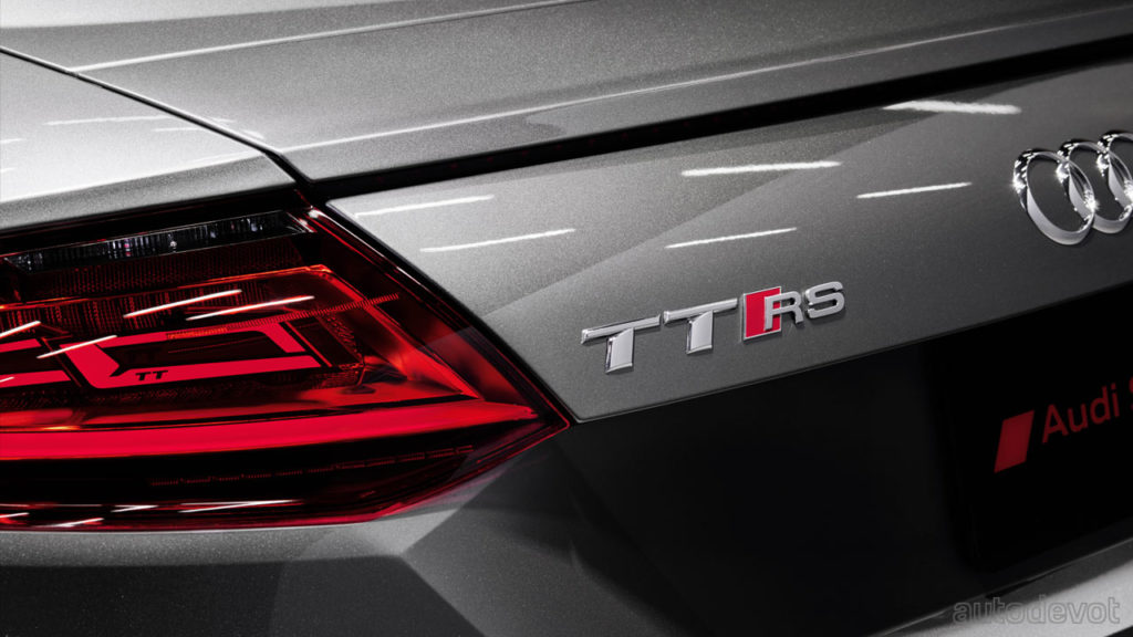 2022-Audi-TT-RS-Heritage-Edition_taillights