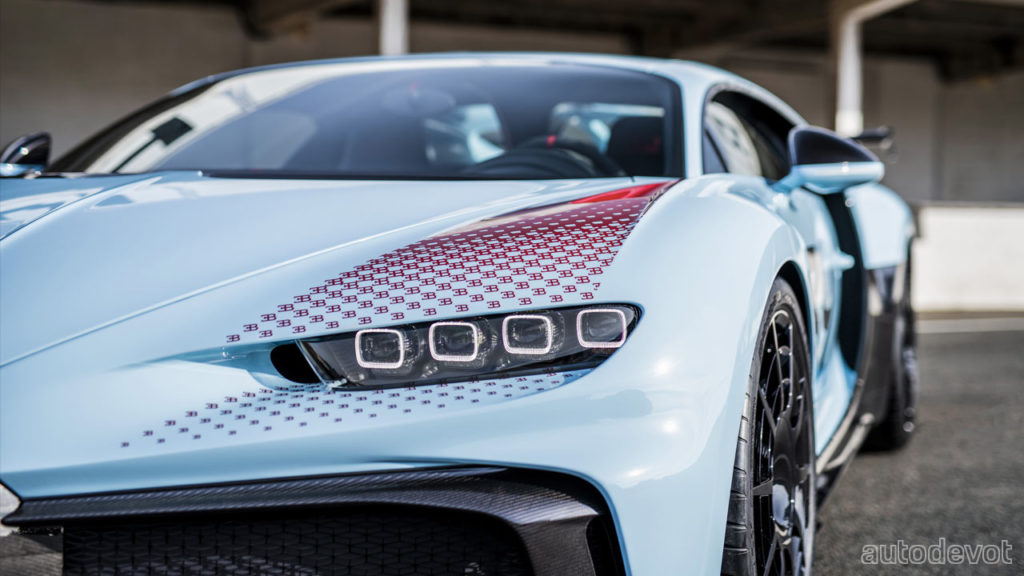 Bugatti-Chiron-Pur-Sport-Bugatti-Sur-Mesure_headlights