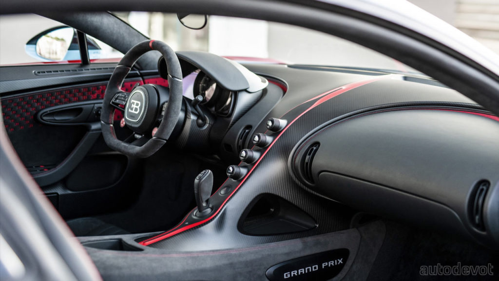 Bugatti-Chiron-Pur-Sport-Bugatti-Sur-Mesure_interior_2