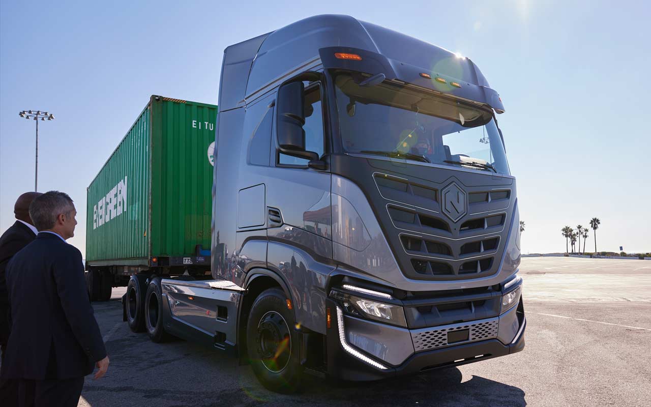 Nikola-TRE-BEV-truck-delivery-to-TTSI